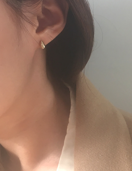 14k mini drop earring